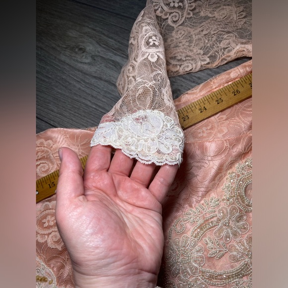 EUC True Vintage 1970s or 80s Peach Pink Lace Keyhole Pearl Appliqué Mermaid - Picture 14 of 16